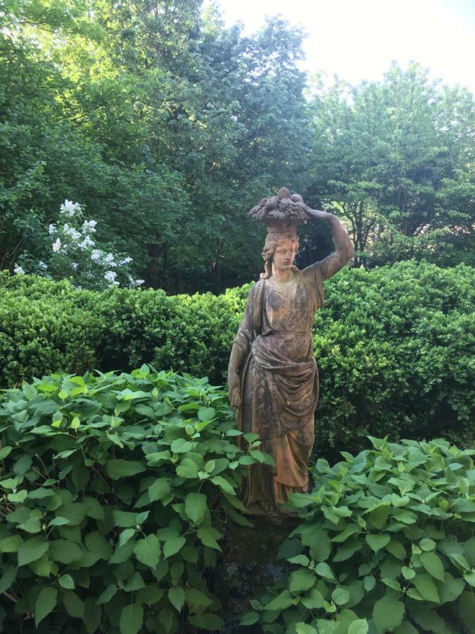 Embassy Row Bnb Загреб Екстериор снимка